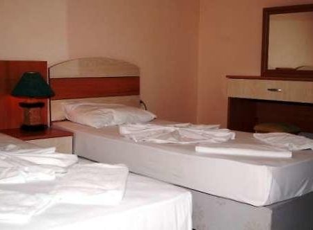 אלאניה Cemal Bey Apart Hotel מראה חיצוני תמונה